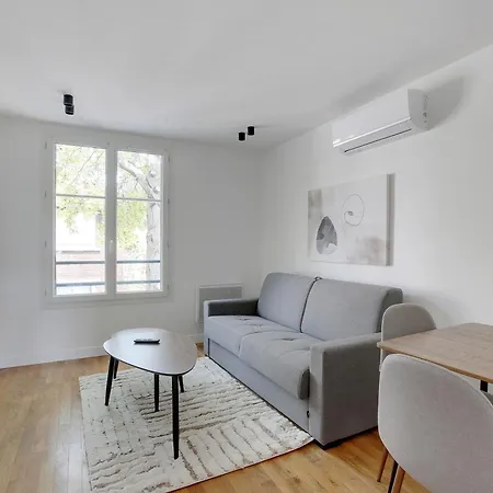 Daire Cozy, Bright And Air-conditioned - Close To Paris Saint-Denis (Seine-Saint-Denis)