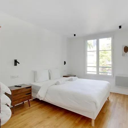 Cozy, Bright And Air-conditioned - Close To Paris Daire *