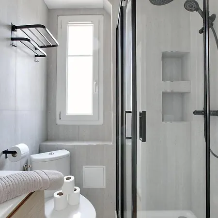 Cozy, Bright And Air-conditioned - Close To Paris *